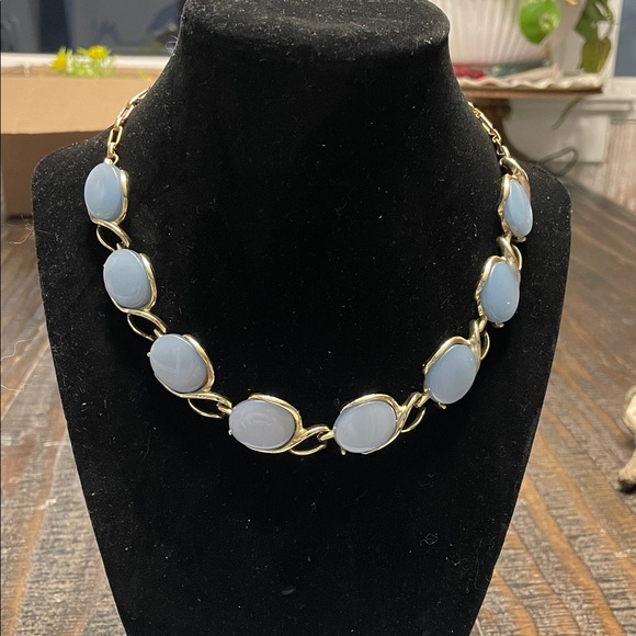 Jewelry - Vintage thermoset dusty blue and gold tone necklace